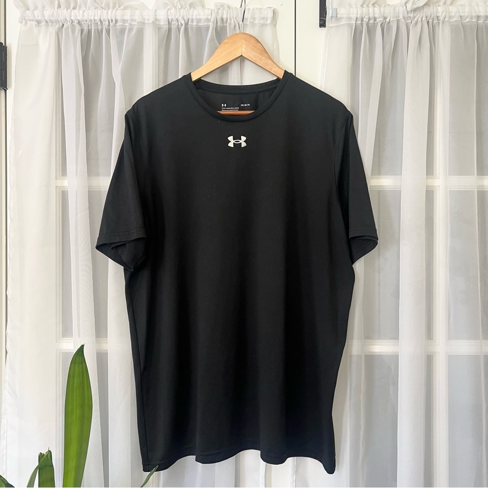 Under Armour Mens Athletic Tee Shirt Black Short Sleeve Size Large